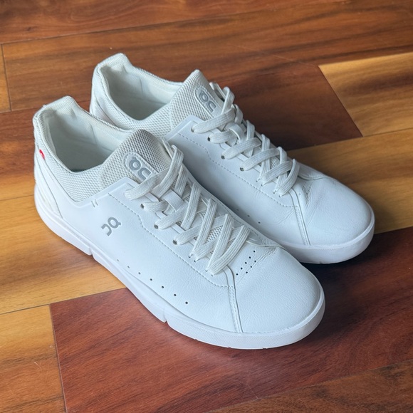 On Running Women’s Roger - Picture 1 of 6